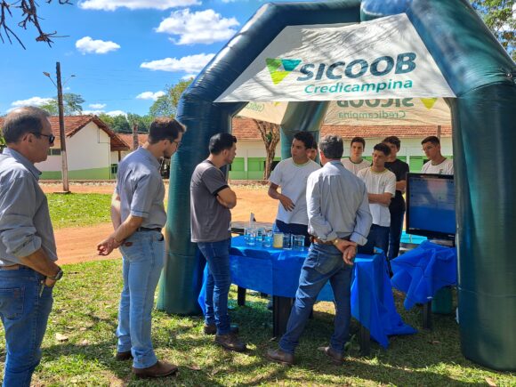 AGROVERDE apoio o projeto cientifico dos alunos do 2º ano do curso de técnico em Informática do IFTM